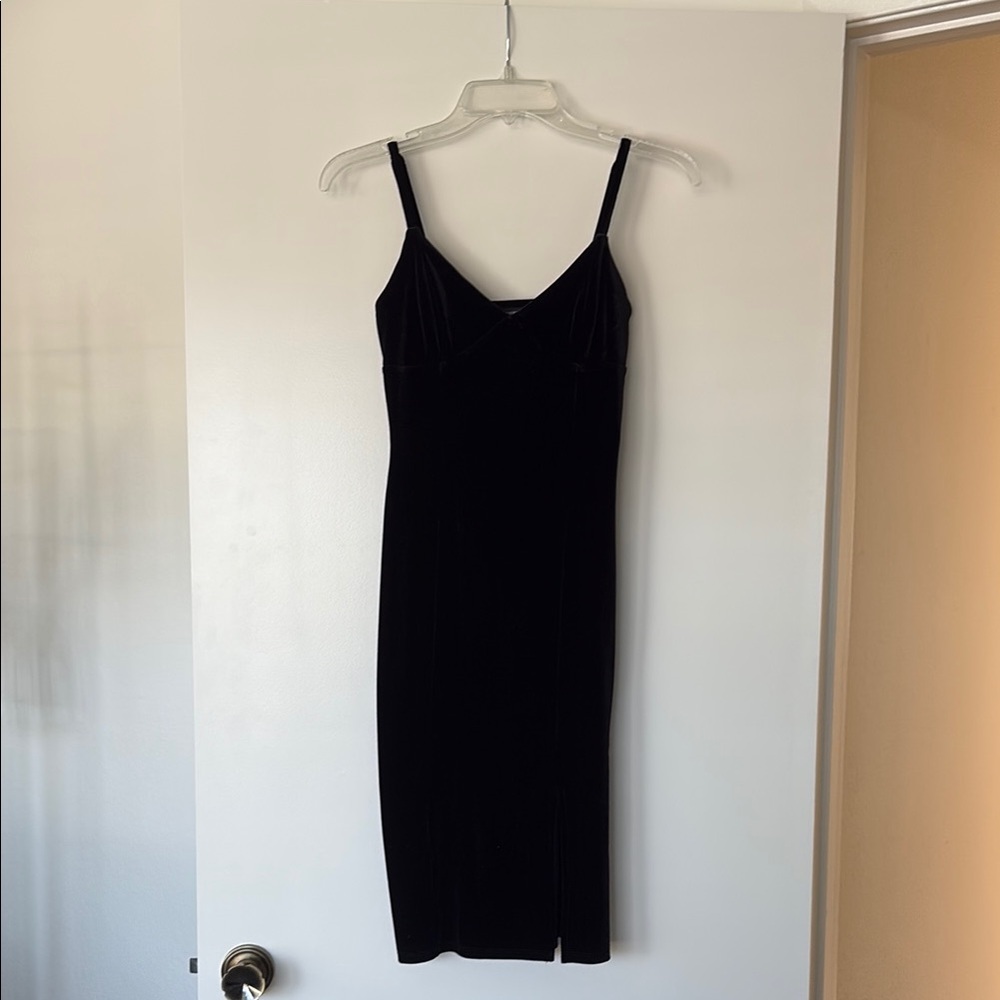 Forever 21 Black Spaghetti Strap Slip Dress